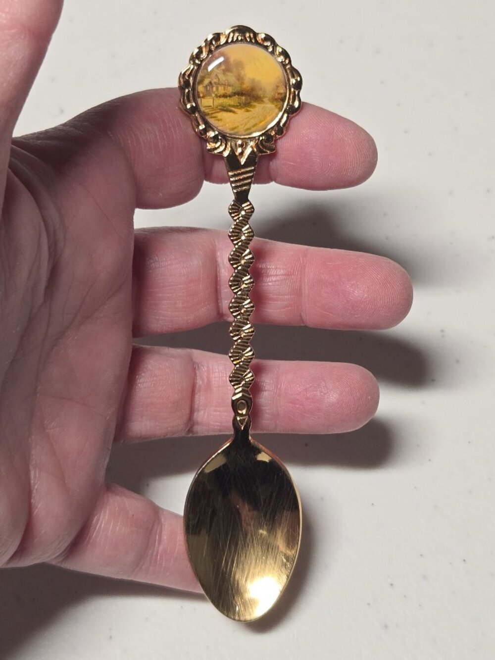 Vintage Thomas Kinkade tea cup cottage gold tone spoon
